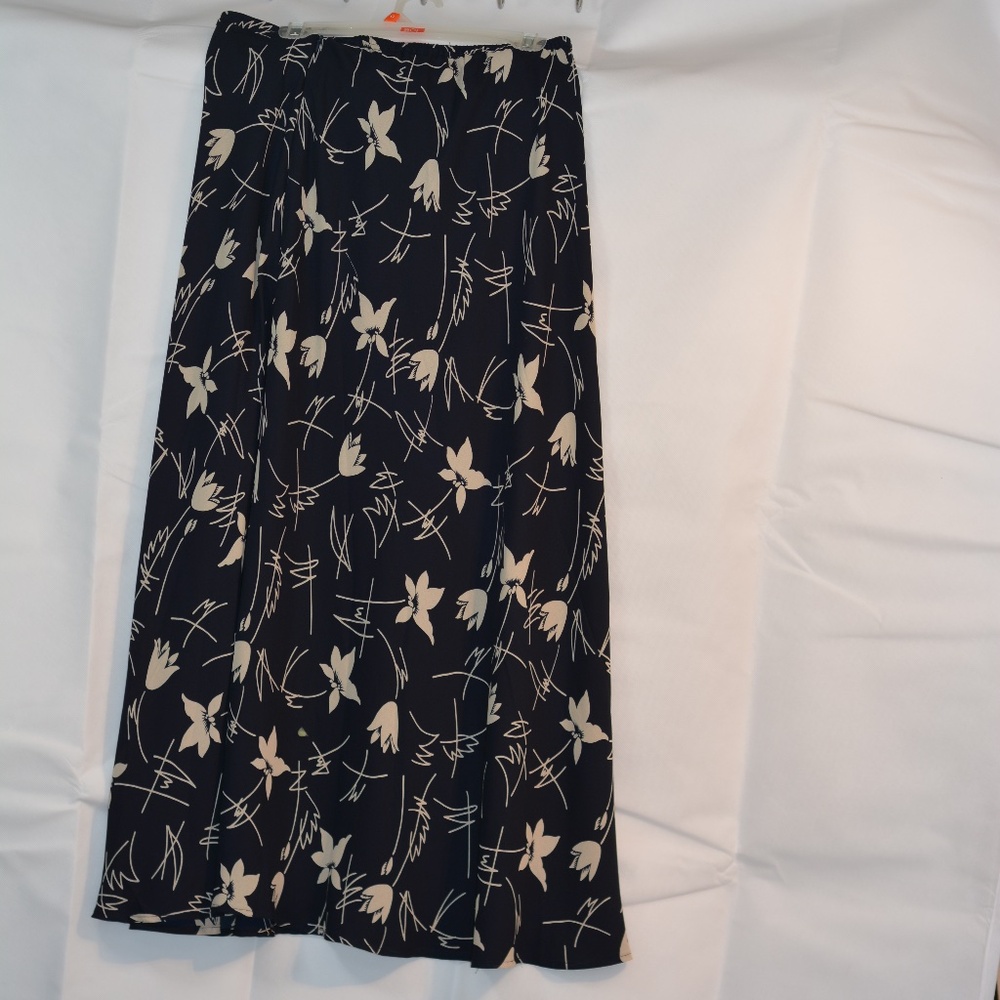Antels Black and beige Skirt SZ L